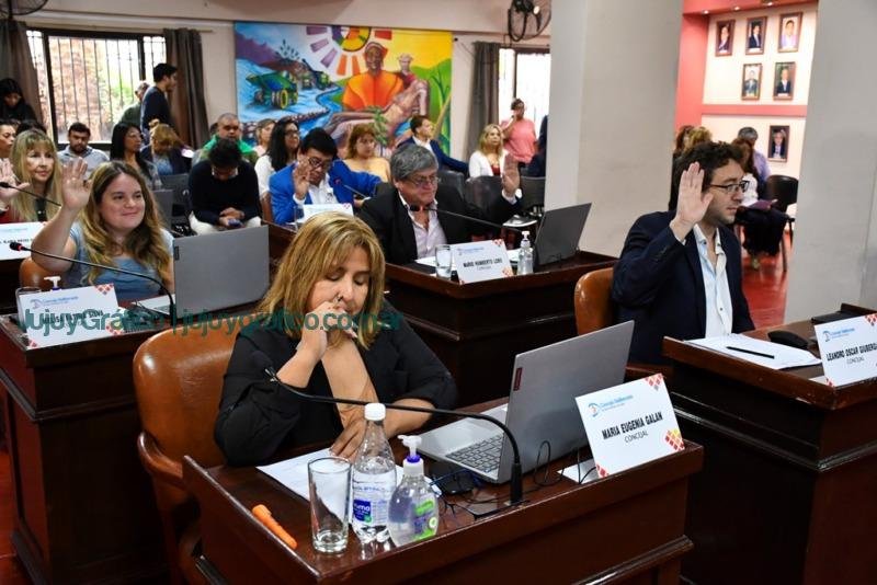 El Concejo Deliberante de San Salvador aprobó el aumento mensualizado de los colectivos 5 El Concejo Deliberante de San Salvador aprobó el aumento mensualizado de los colectivos 5
